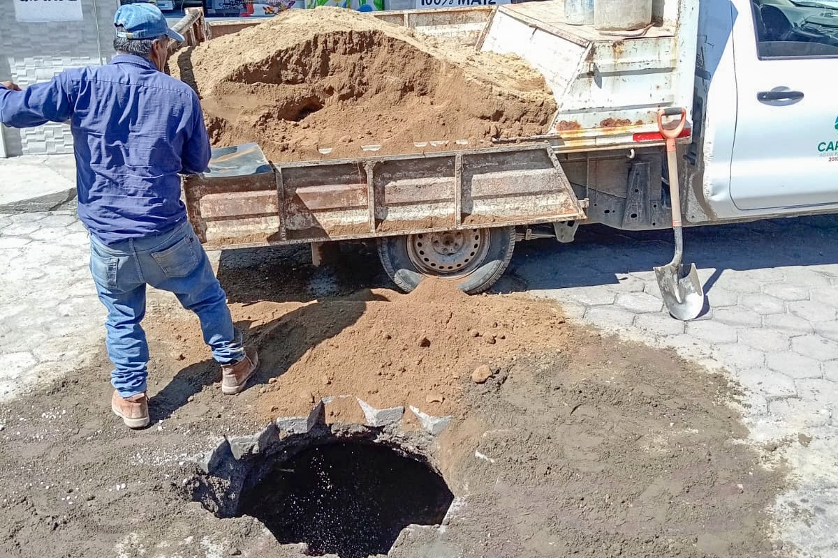 Repara Capamh socavones originados por malas conexiones domiciliarias